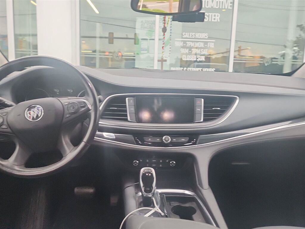 Used 2020 Buick Enclave Essence AWD/4WD image 29