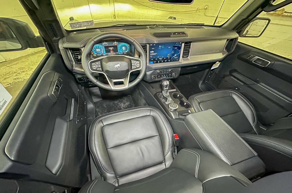 New 2026 Ford Bronco Outer Banks AWD/4WD image 9