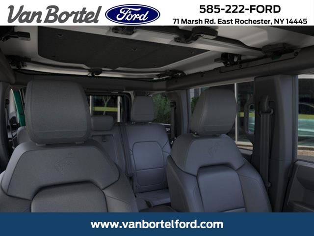 Used 2025 Ford Bronco Badlands image 44