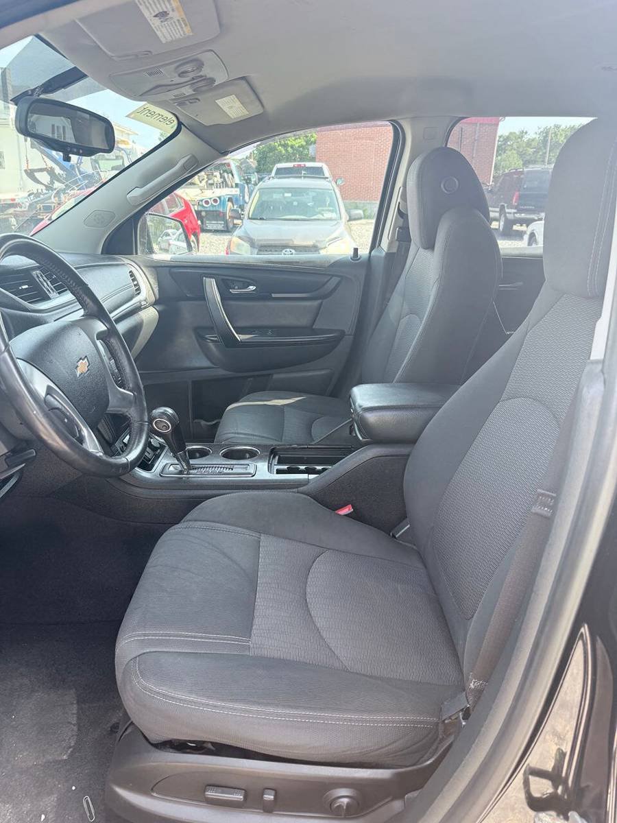 Used 2017 Chevrolet Traverse LT AWD/4WD image 19