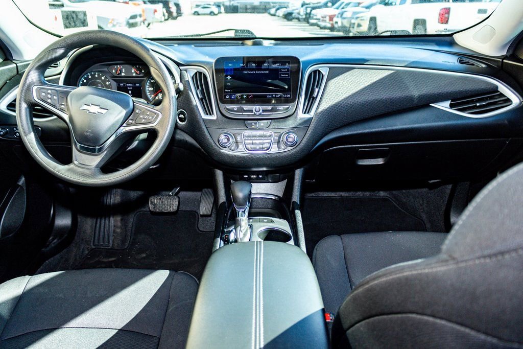 Used 2024 Chevrolet Malibu LT image 11