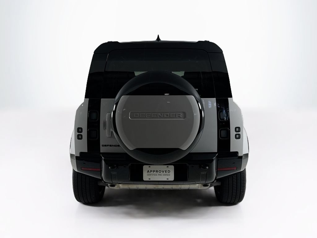 Used 2026 Land Rover Defender 110 X-Dynamic SE AWD/4WD image 4