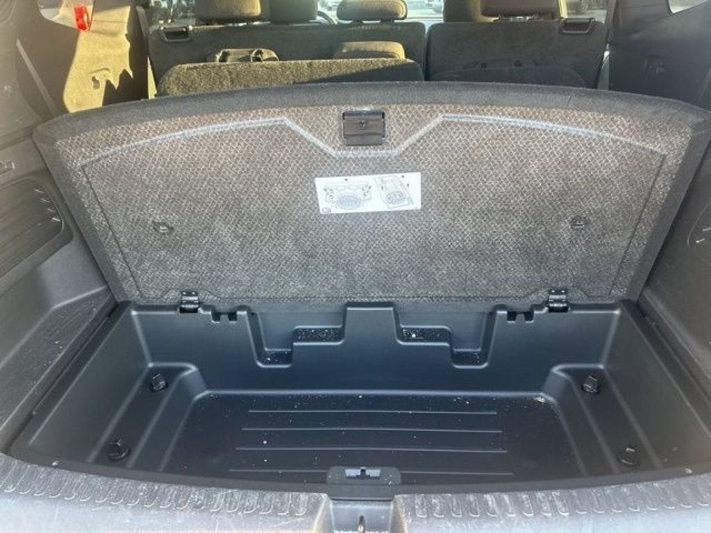Used 2025 GMC Acadia Elevation AWD/4WD image 16