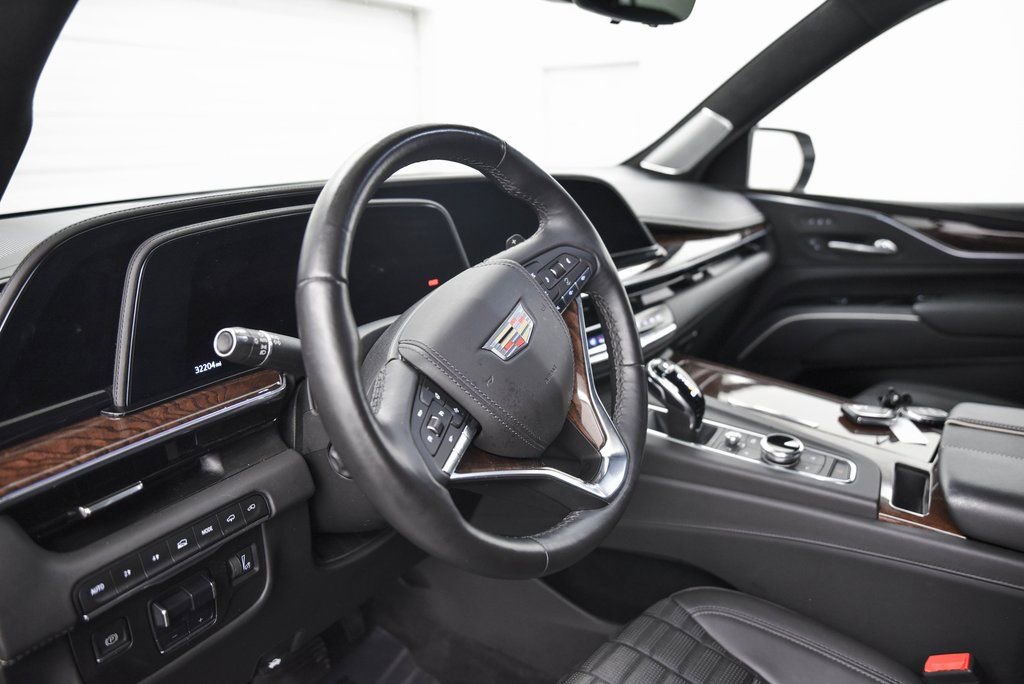 Used 2022 Cadillac Escalade Sport Platinum AWD/4WD image 18