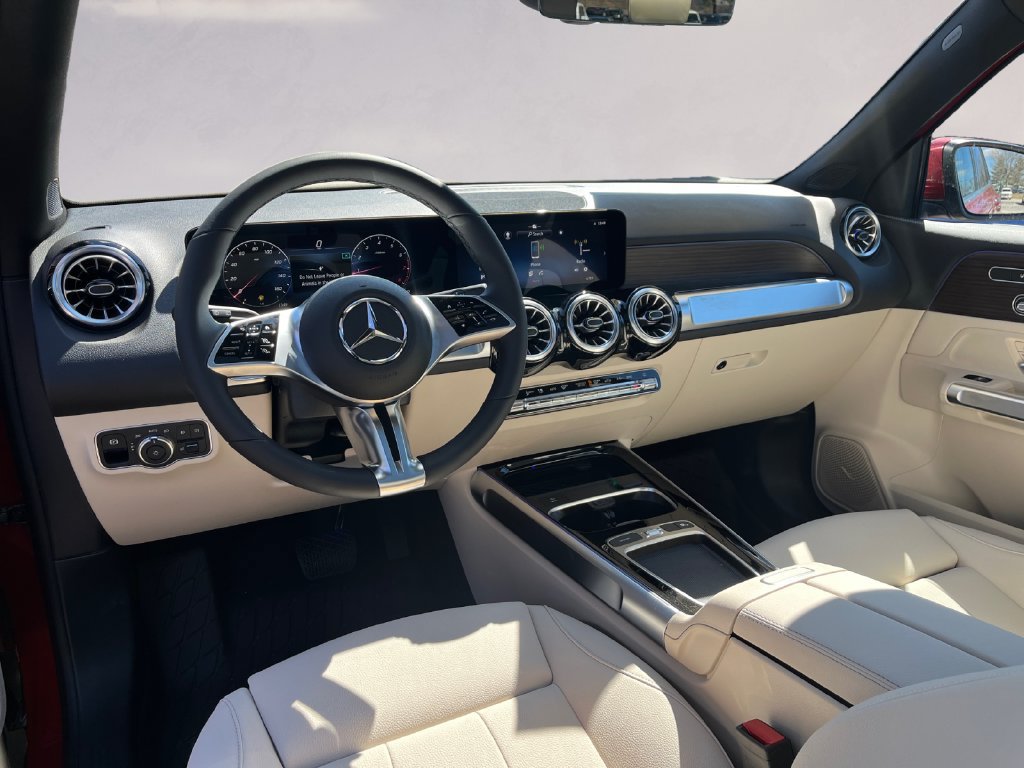 New 2026 Mercedes-Benz GLB 250 4MATIC image 7