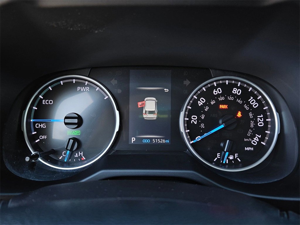 Used 2021 Toyota RAV4 LE image 13