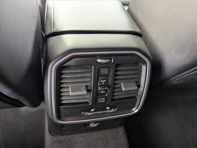Used 2023 Porsche Macan image 18