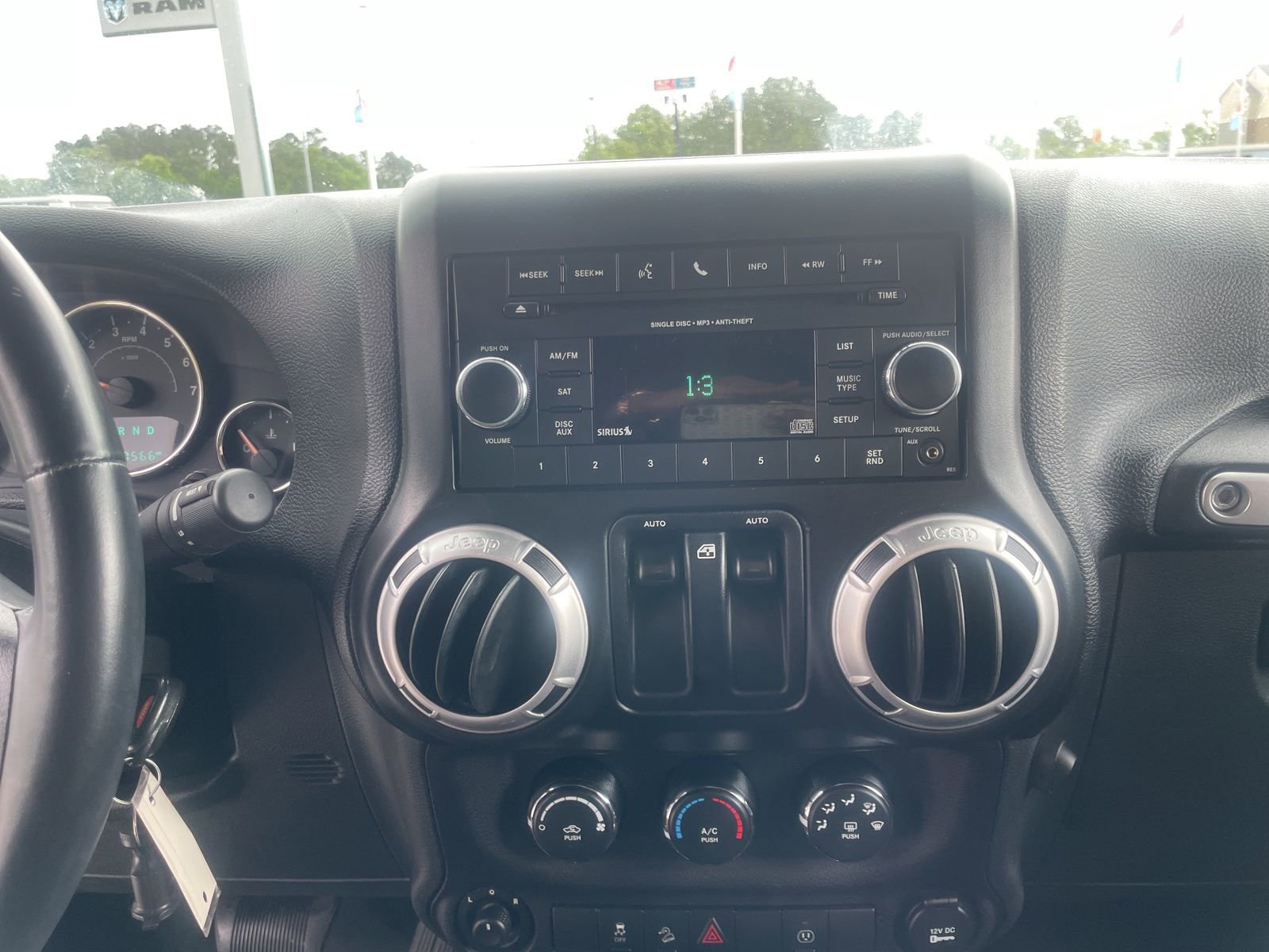 Used 2015 Jeep Wrangler Sahara w/ Connectivity Group image 10