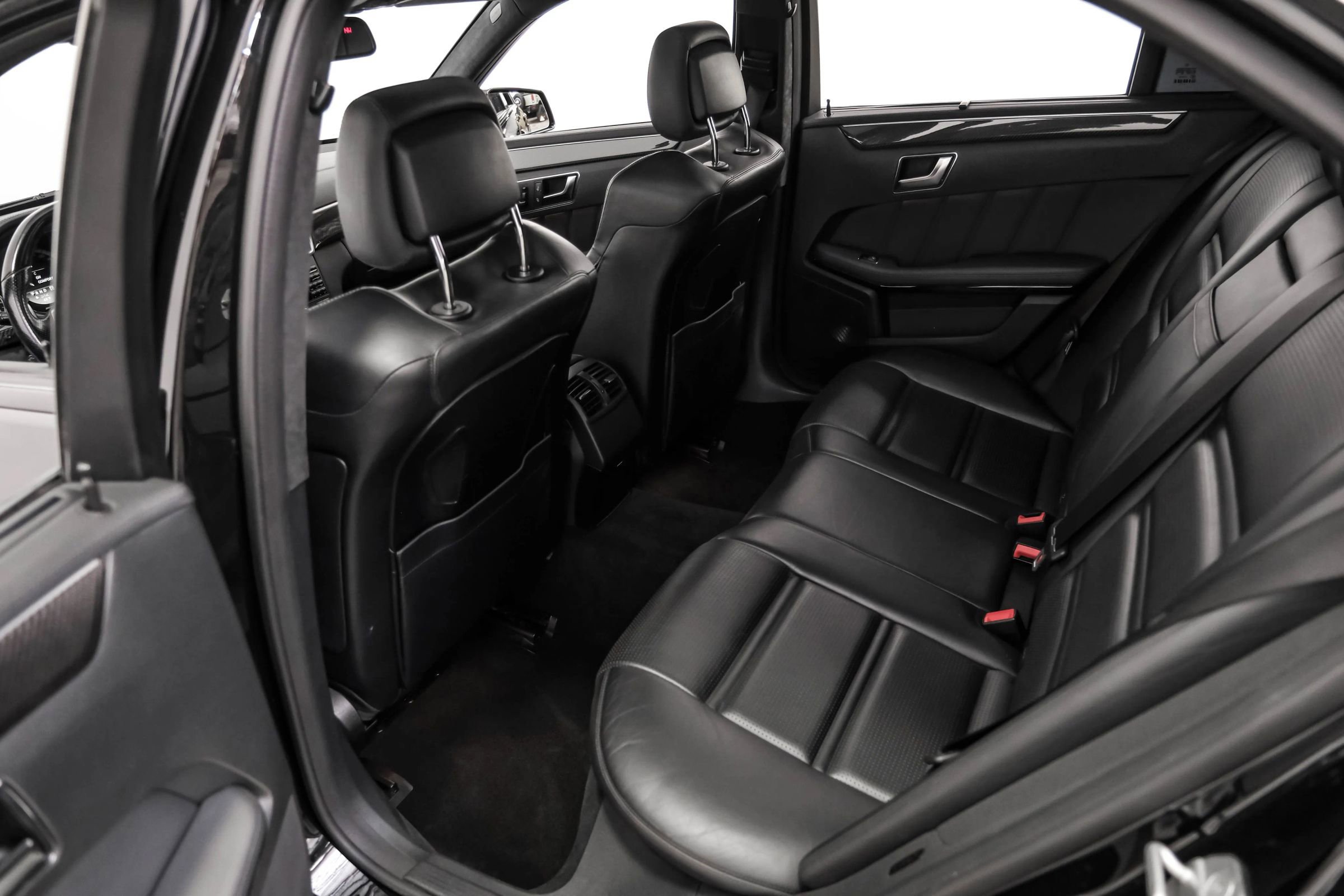 Used 2012 Mercedes-Benz E 63 AMG Sedan image 37