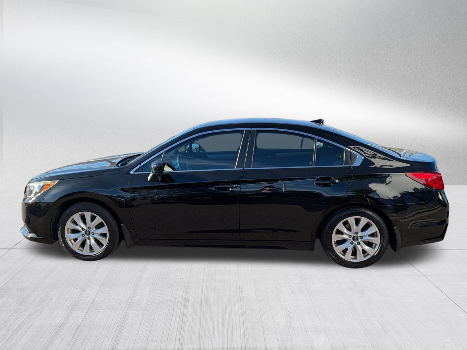 Used 2016 Subaru Legacy 2.5i Premium AWD/4WD image 4