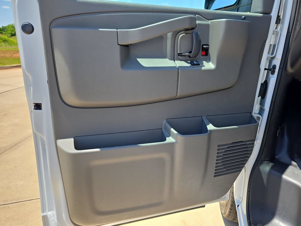 New 2026 GMC Savana 2500 Extended w/ Driver Convenience Package RWD image 23