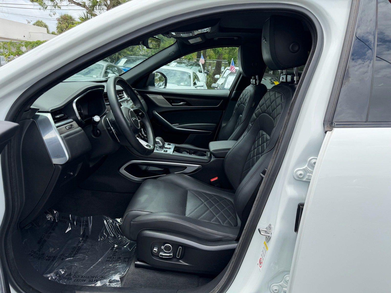 Used 2022 Jaguar F-PACE S AWD/4WD image 10