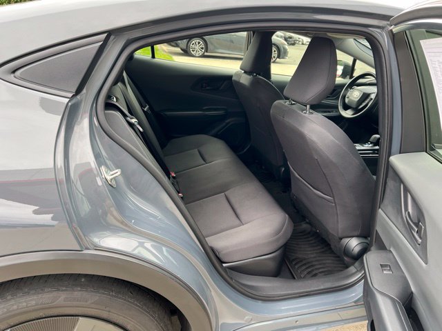 Used 2025 Toyota Prius LE FWD image 32