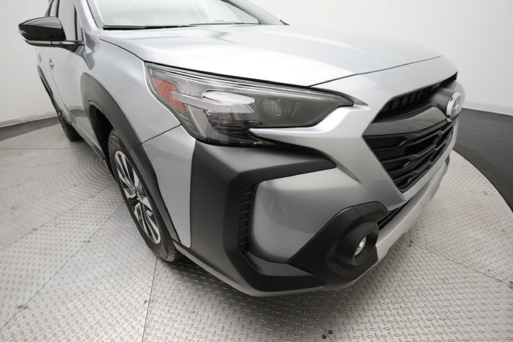 Certified 2025 Subaru Outback Limited AWD/4WD image 24