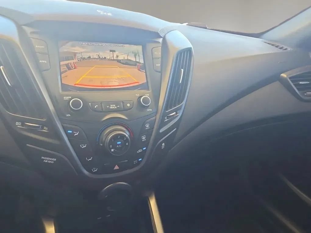 Used 2017 Hyundai Veloster Turbo R-Spec FWD image 28