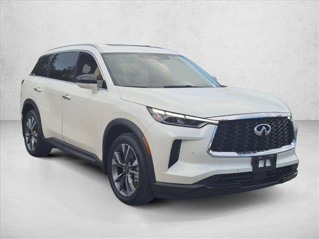 Used 2023 INFINITI QX60 Luxe w/ Cargo Package AWD/4WD image 3