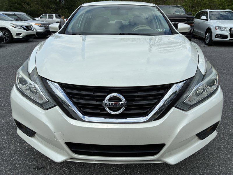 Used 2016 Nissan Altima 2.5 SL w/ 2.5 Technology Package FWD image 2