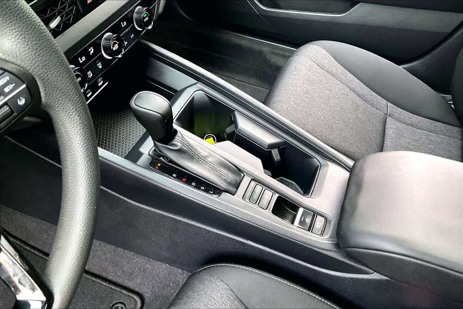 Certified 2023 Honda Accord EX image 17