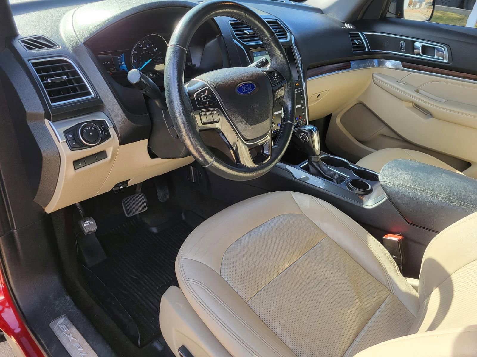 Used 2018 Ford Explorer Limited image 26