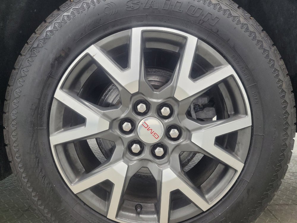 Used 2020 GMC Acadia SLE w/ Driver Convenience Package FWD image 31
