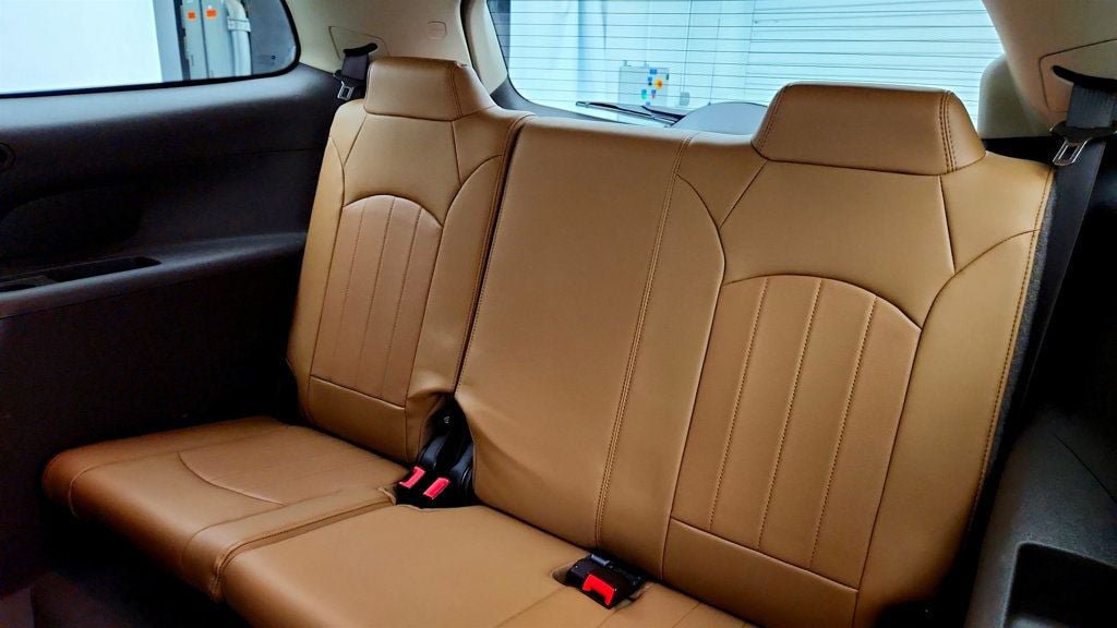 Used 2016 Buick Enclave Leather FWD image 21
