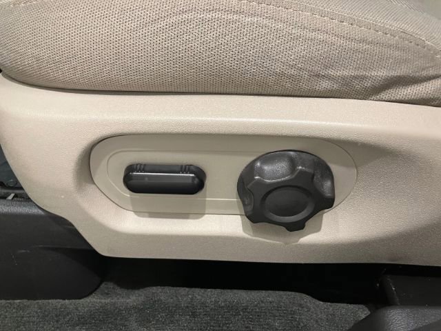 Used 2014 Ford Explorer XLT w/ Equipment Group 201A AWD/4WD image 24