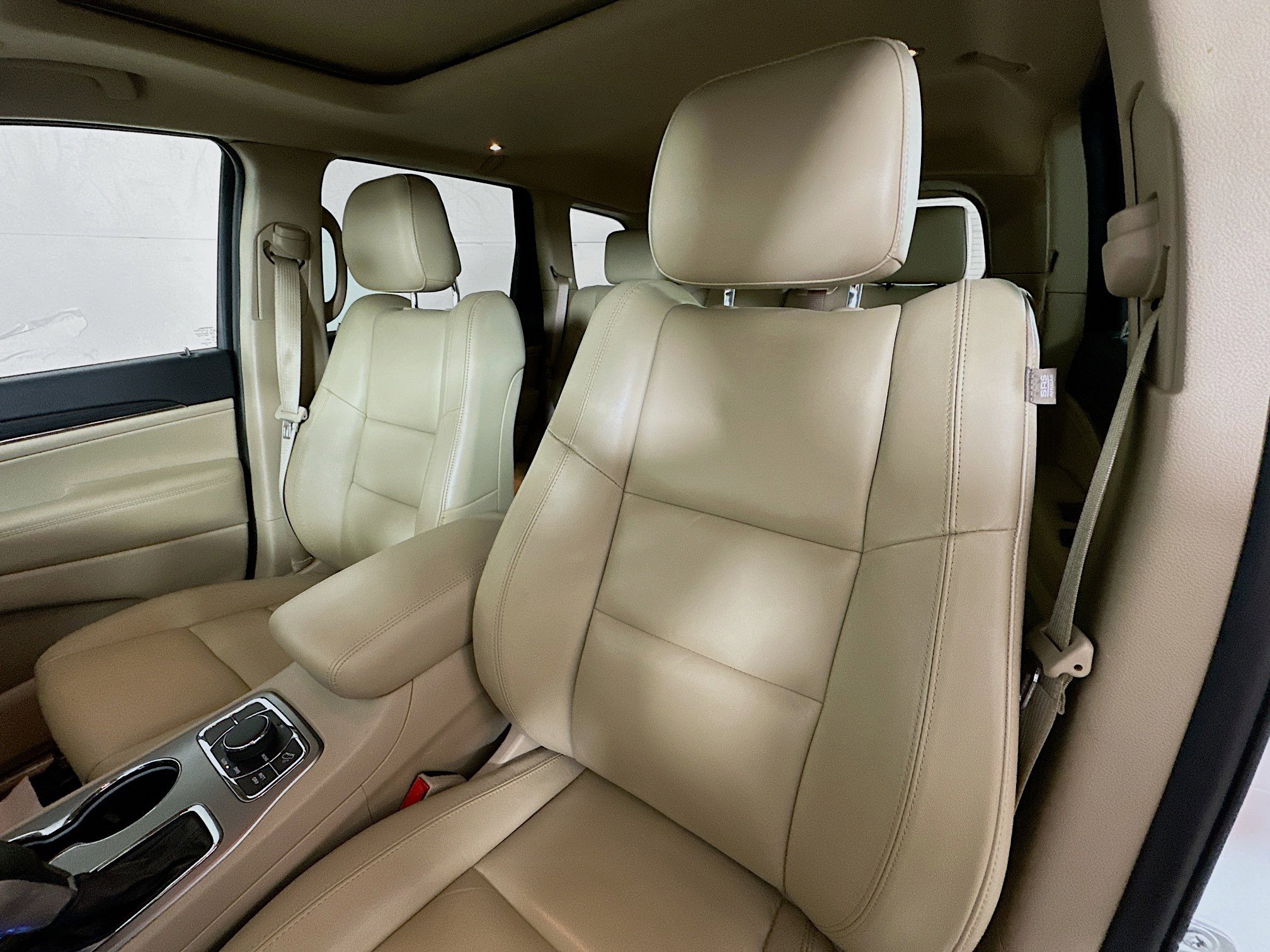 Used 2020 Jeep Grand Cherokee Limited image 21