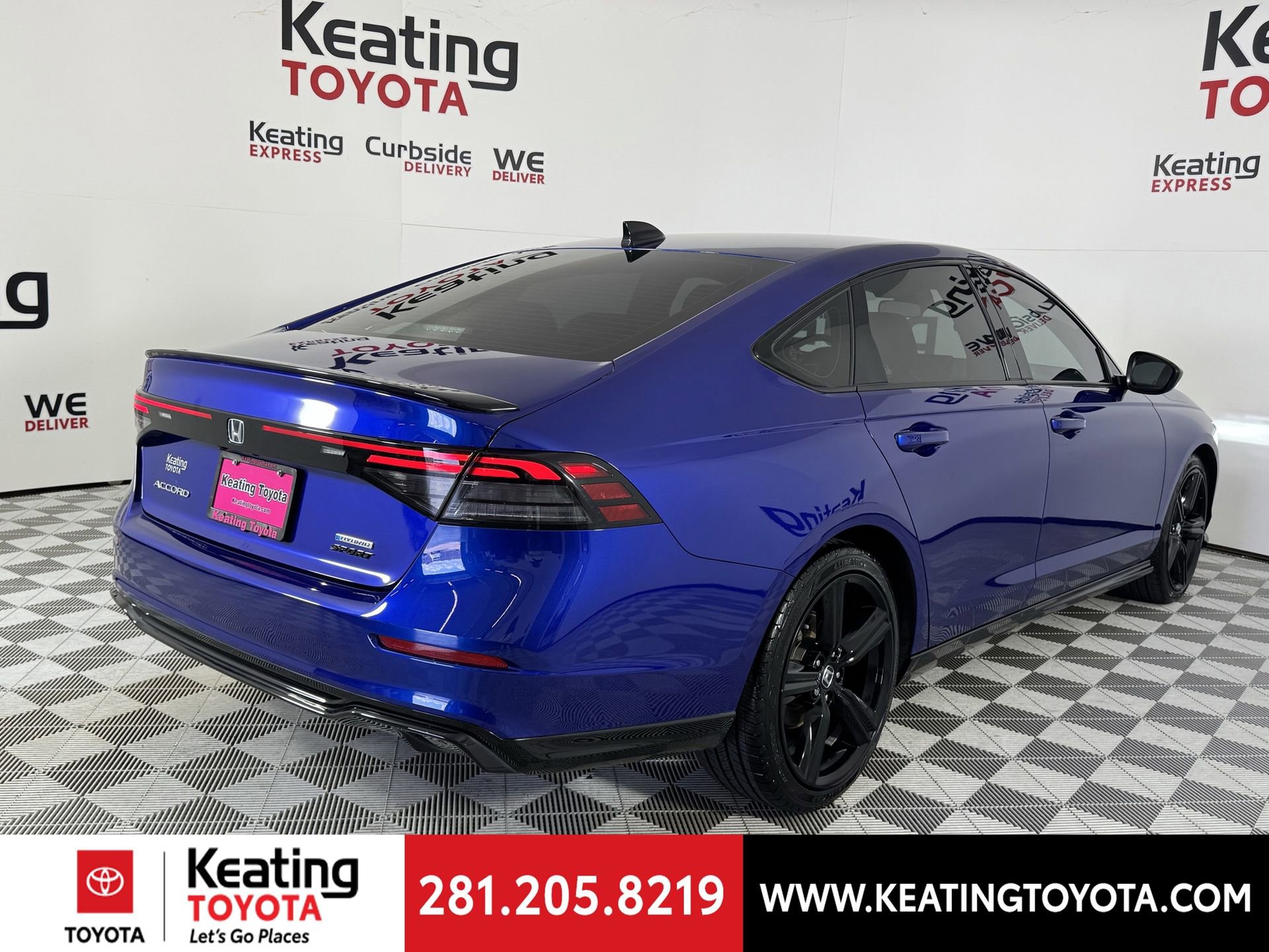 Used 2023 Honda Accord Sport image 4