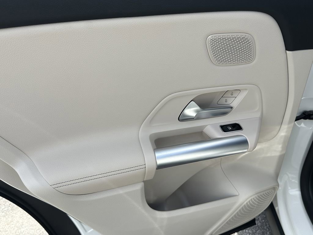 Certified 2025 Mercedes-Benz GLA 250 4MATIC image 25