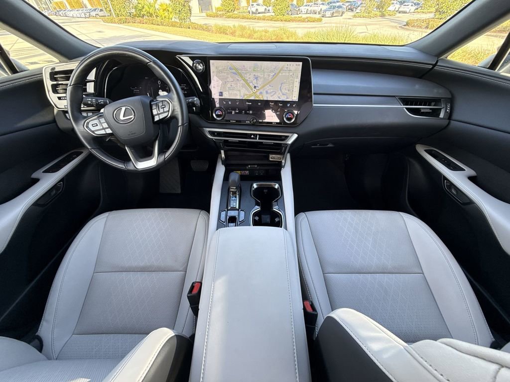 Used 2025 Lexus RX 350 Premium Plus w/ Accessory Package (Z1) image 17