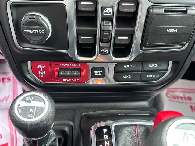Used 2020 Jeep Wrangler Unlimited Rubicon w/ Cold Weather Group AWD/4WD image 15