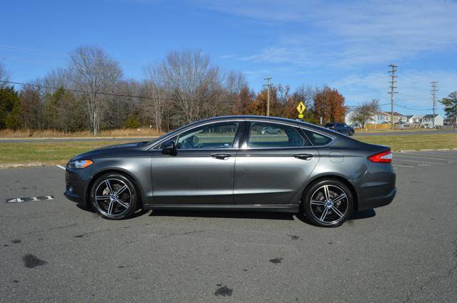 Used 2016 Ford Fusion SE w/ Equipment Group 202A image 5