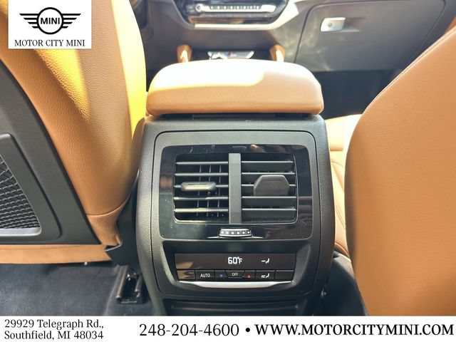 Used 2025 BMW X4 M40i AWD/4WD image 18