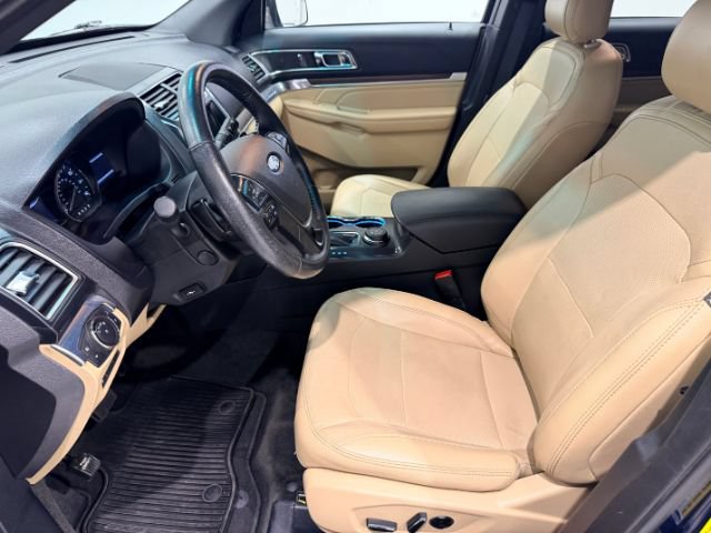 Used 2017 Ford Explorer Limited w/ Equipment Group 301A AWD/4WD image 19