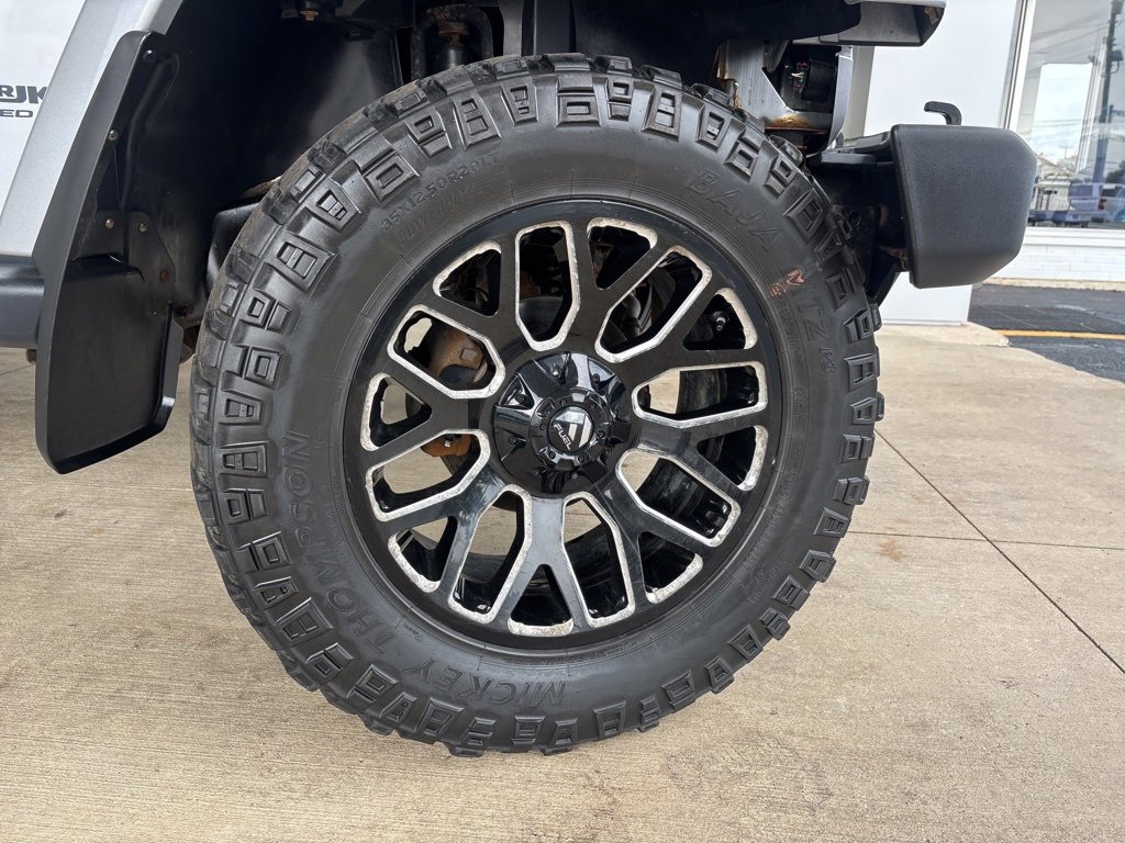 Used 2018 Jeep Wrangler Unlimited Sahara image 28