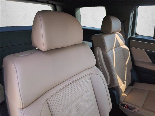 New 2027 Hyundai Santa Fe Limited FWD image 27
