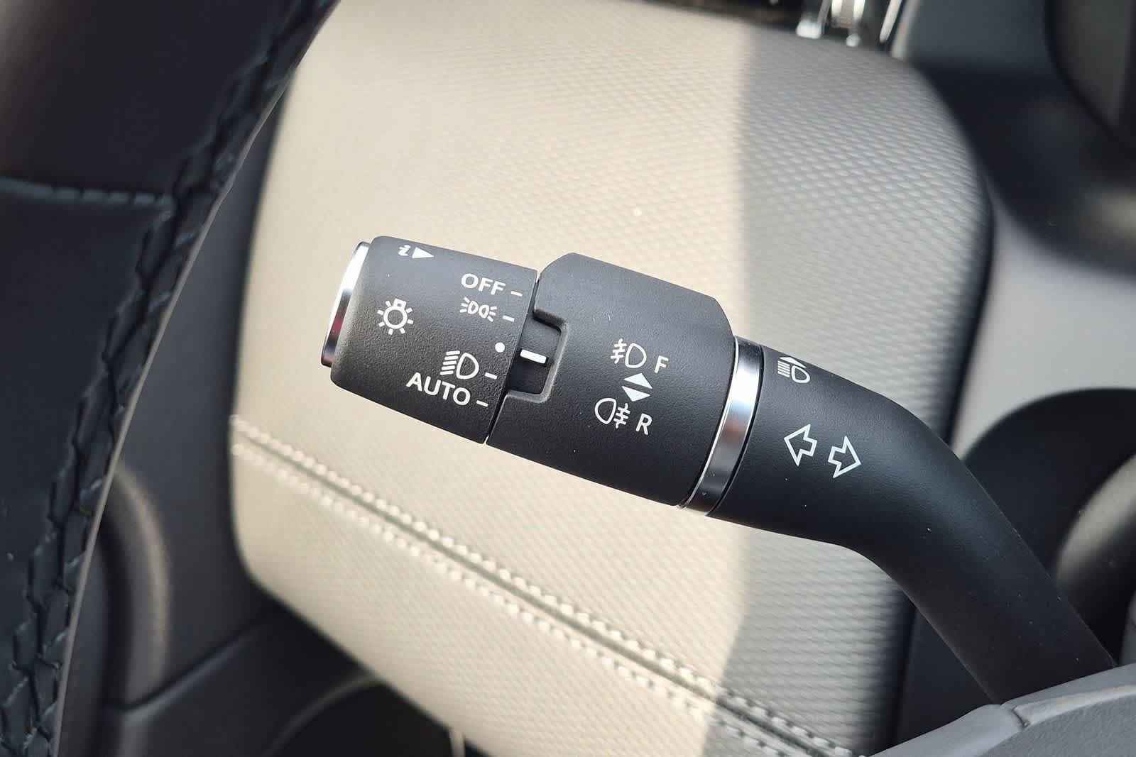 New 2026 Land Rover Discovery Sport Landmark AWD/4WD image 24