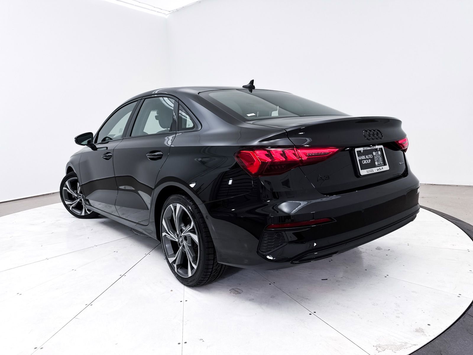 Used 2023 Audi A3 2.0T Premium Plus w/ Premium Plus Package AWD/4WD image 2