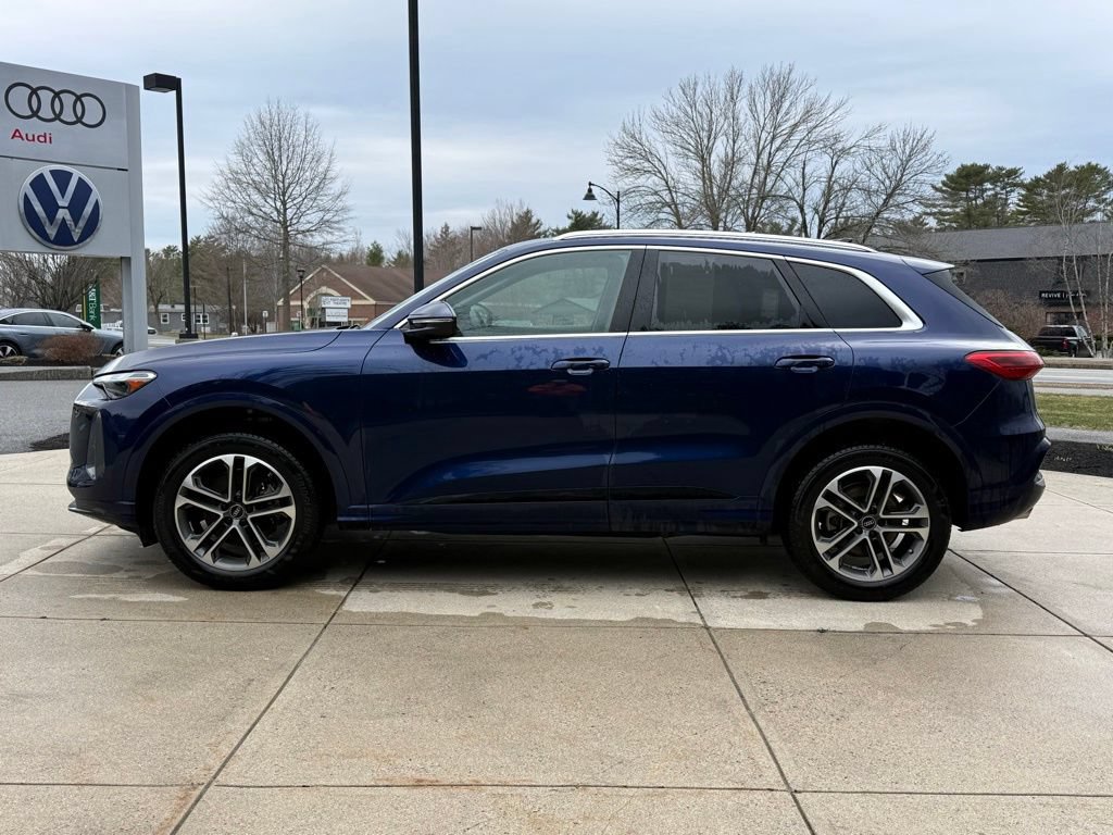 Used 2025 Audi Q5 Premium w/ Convenience Package AWD/4WD image 6