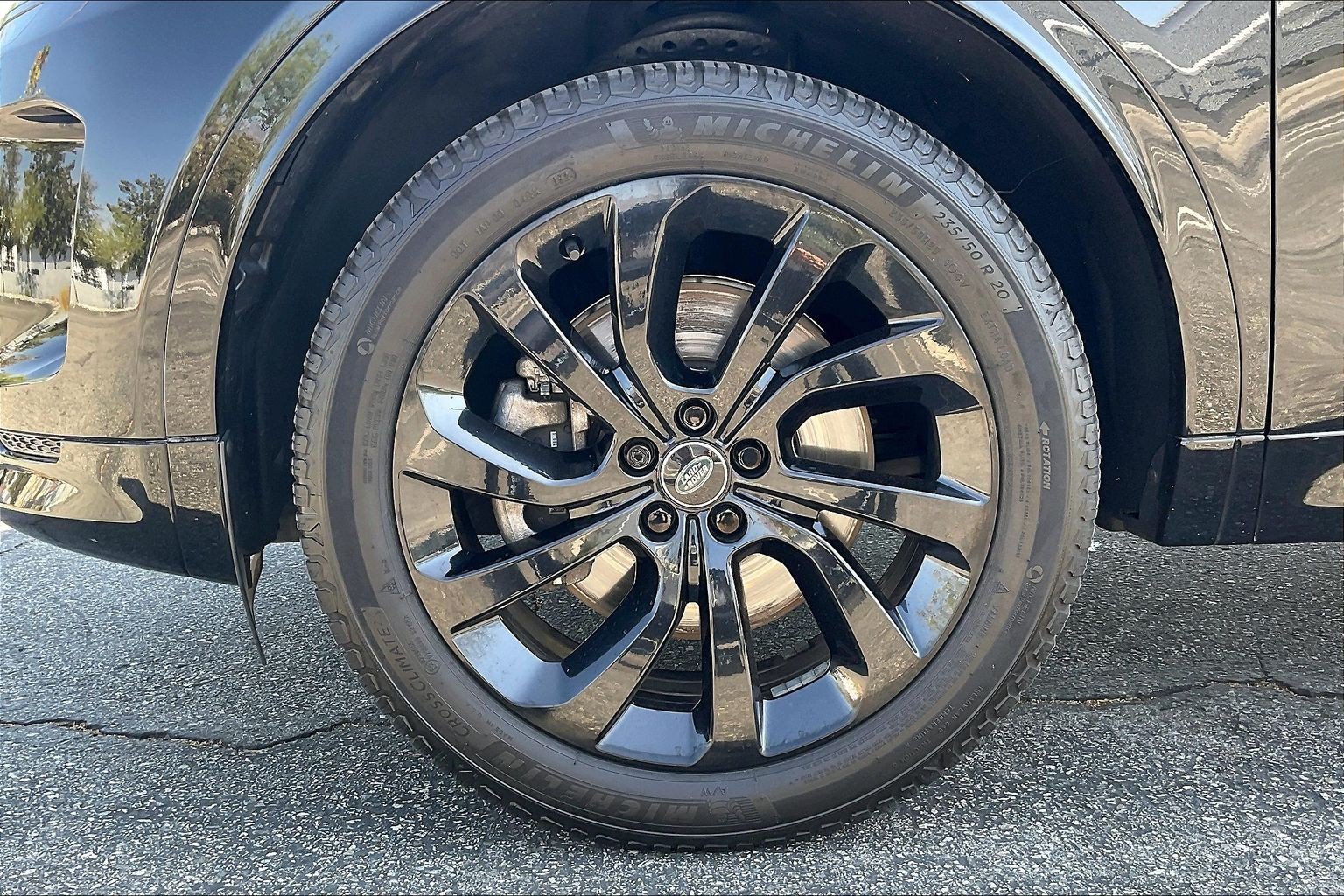 Certified 2022 Land Rover Discovery Sport S R-Dynamic AWD/4WD image 10