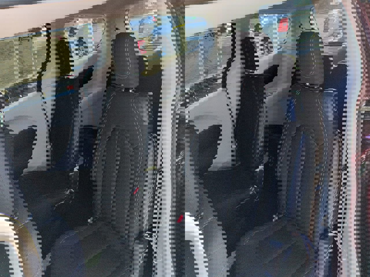 Used 2023 Chrysler Voyager LX FWD image 13