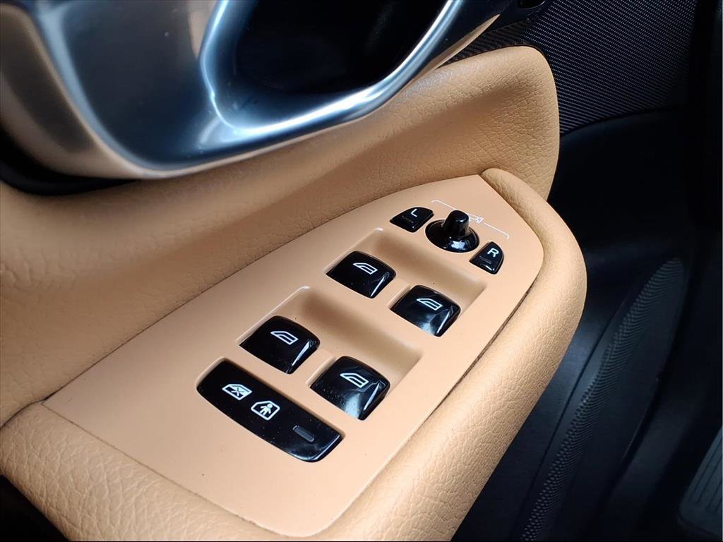 Used 2019 Volvo XC90 T6 Momentum w/ Advanced Package image 21