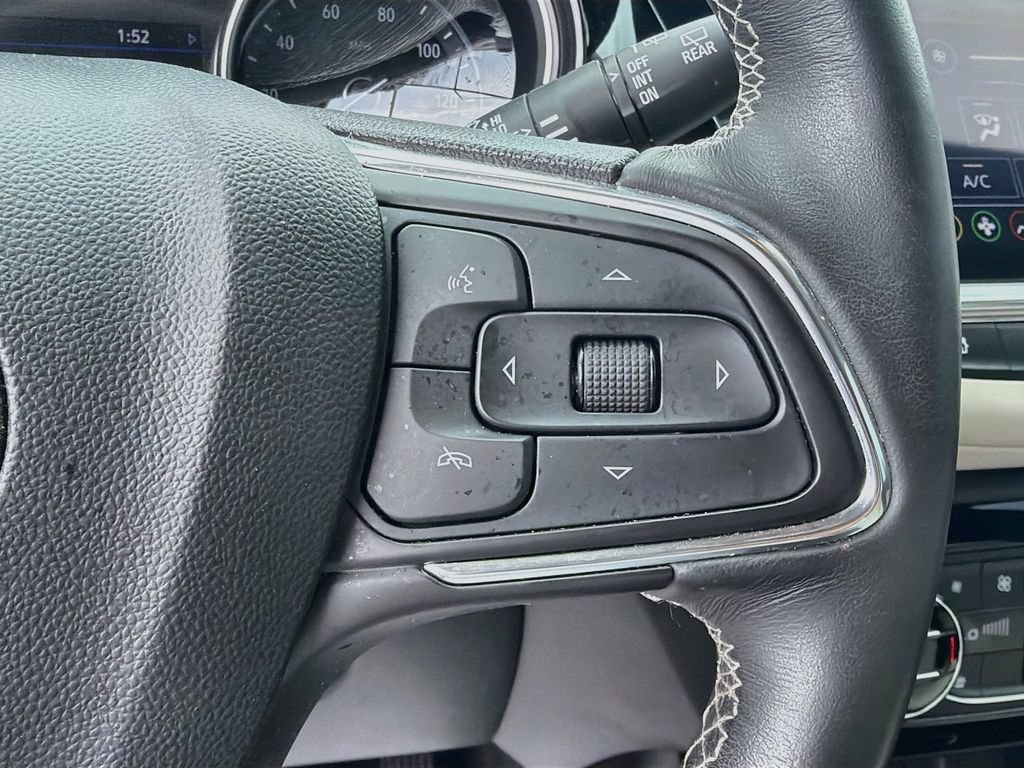 Used 2023 Buick Encore GX Select FWD image 36
