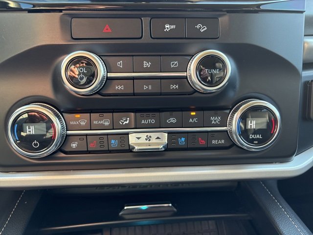 Used 2022 Ford Expedition Max XLT image 30