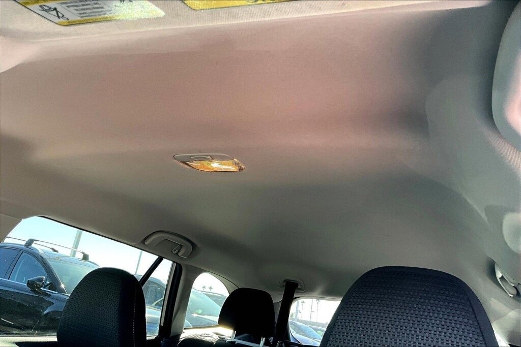 Used 2021 Subaru Outback Premium image 12