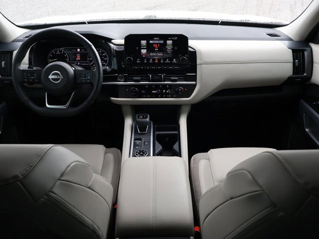 Used 2024 Nissan Pathfinder SL image 23