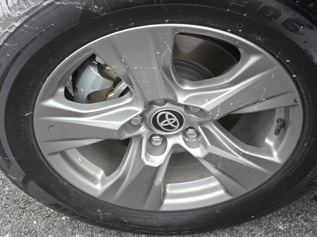 Used 2024 Toyota RAV4 XLE image 32