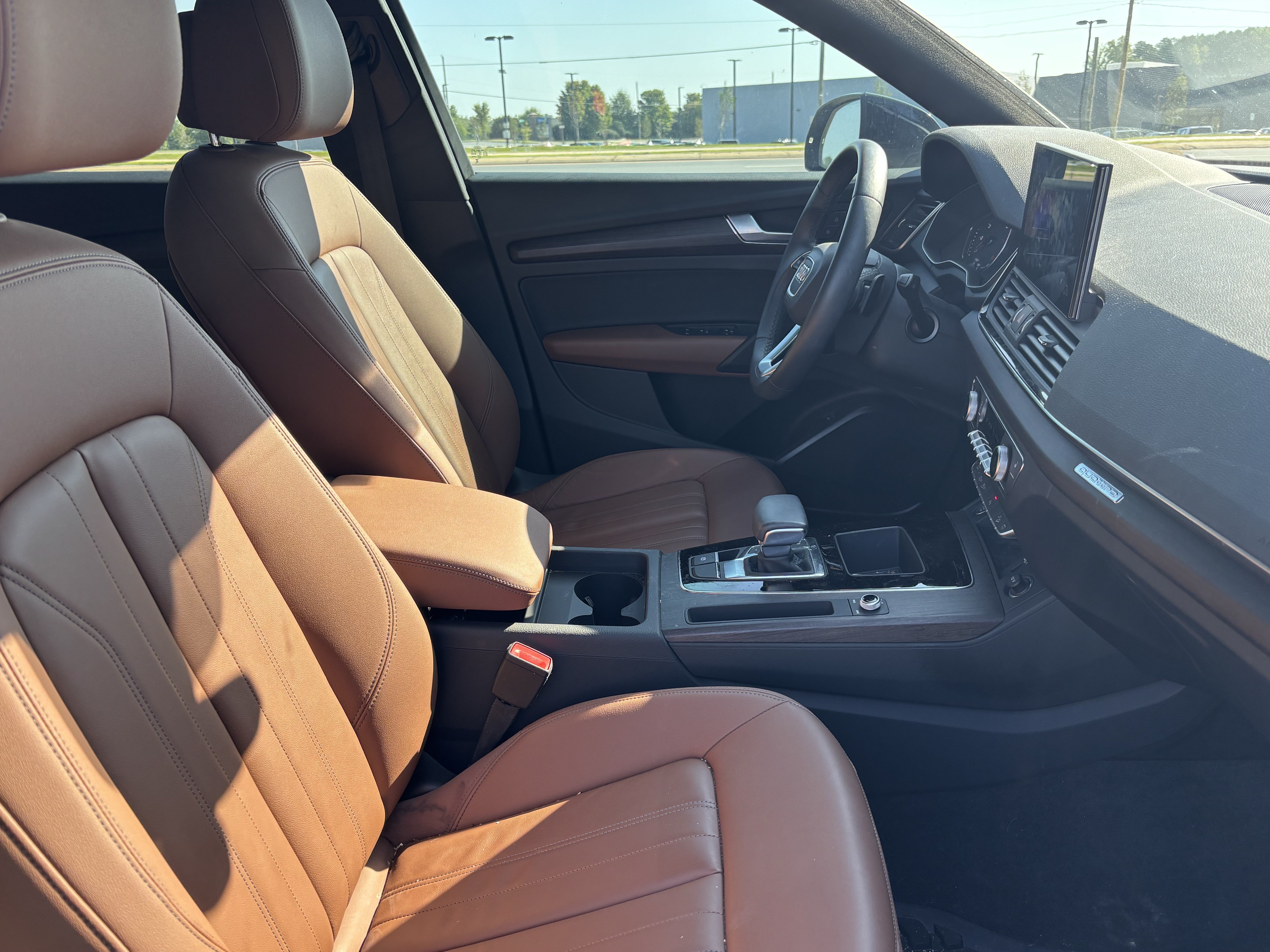 Used 2023 Audi Q5 2.0T Premium w/ Convenience Package AWD/4WD image 34