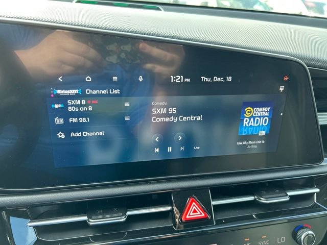 Used 2024 Kia Niro EX image 28