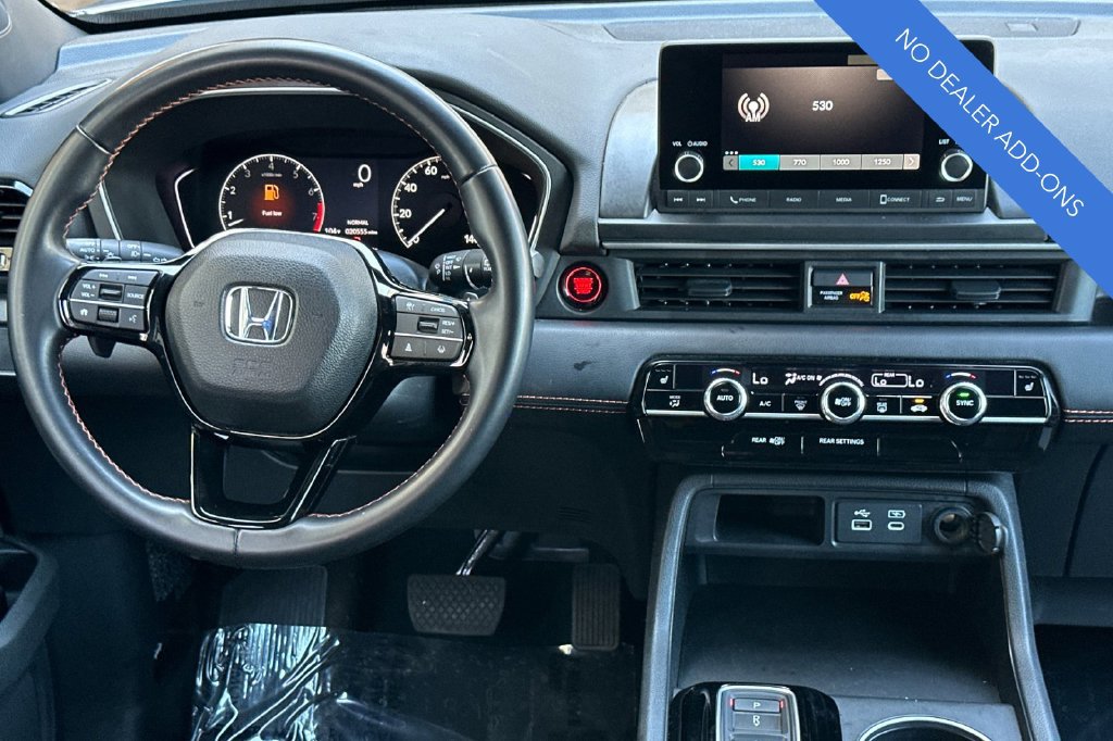 Used 2025 Honda Pilot Sport image 15
